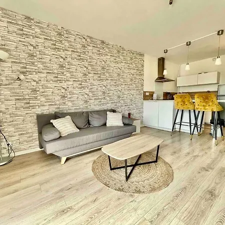 Jolie T2 40m2 Hopitaux Avec Terrasse Et Parking *