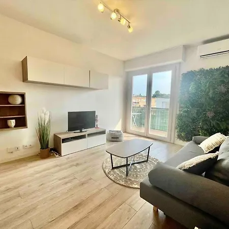 Daire Jolie T2 40m2 Hopitaux Avec Terrasse Et Parking Montpellier
