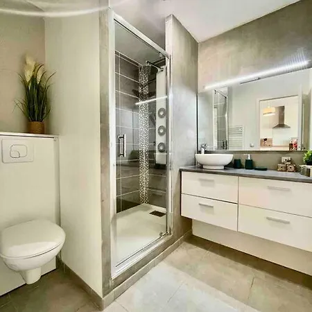 Jolie T2 40m2 Hopitaux Avec Terrasse Et Parking * Montpellier