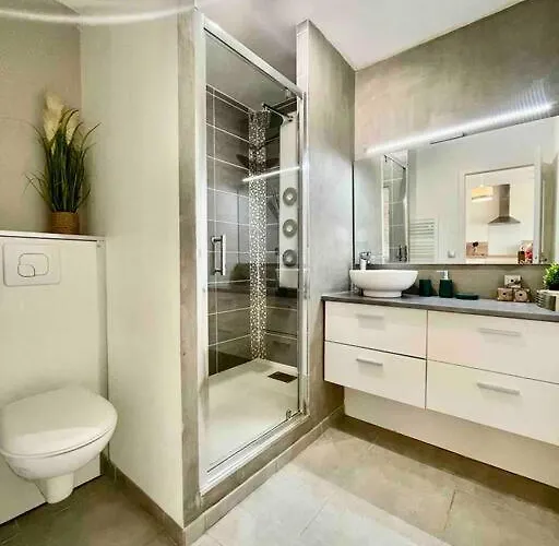Jolie T2 40m2 Hopitaux Avec Terrasse Et Parking * Montpellier